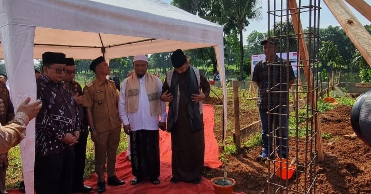 Peletakan Pembangunan Madrasah Putra Yayasan Kursiya di Bogor, Ricky Kurniawan Apresiasi Cetak Generasi Berakhlak Mulia