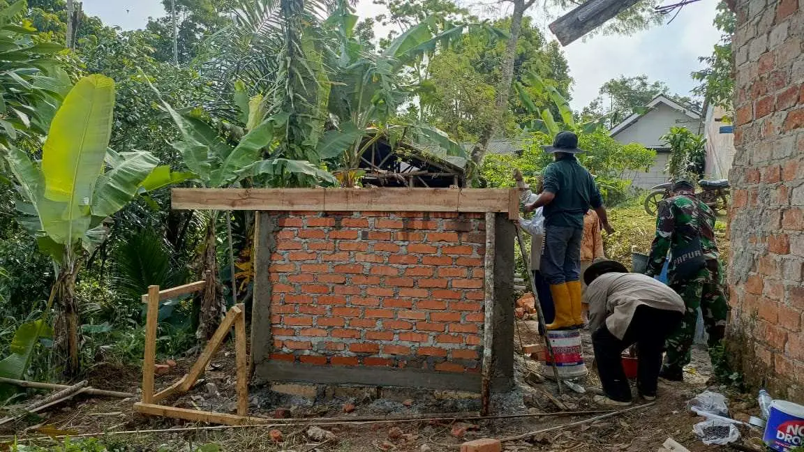 SATGAS TMMD Ke-125 Tembus Batas Demi Seteguk Harapan: Bak Air 2 Jadi Simbol Perjuangan