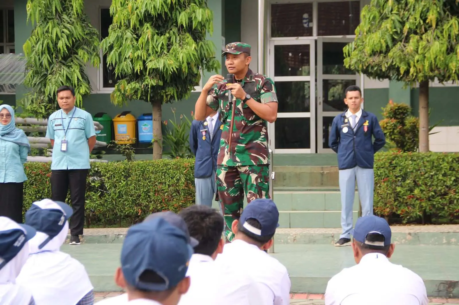 TNI Jadi Bagian dari MPLS: Membentuk Karakter Siswa Baru di Kabupaten Bogor