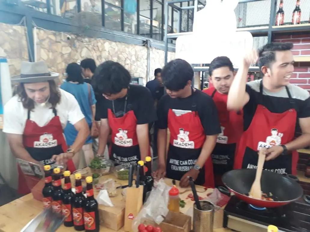 Roadshow Akademi Suami Sejati 2019 Digelar di Bogor dengan Ikuti Cara Memasak