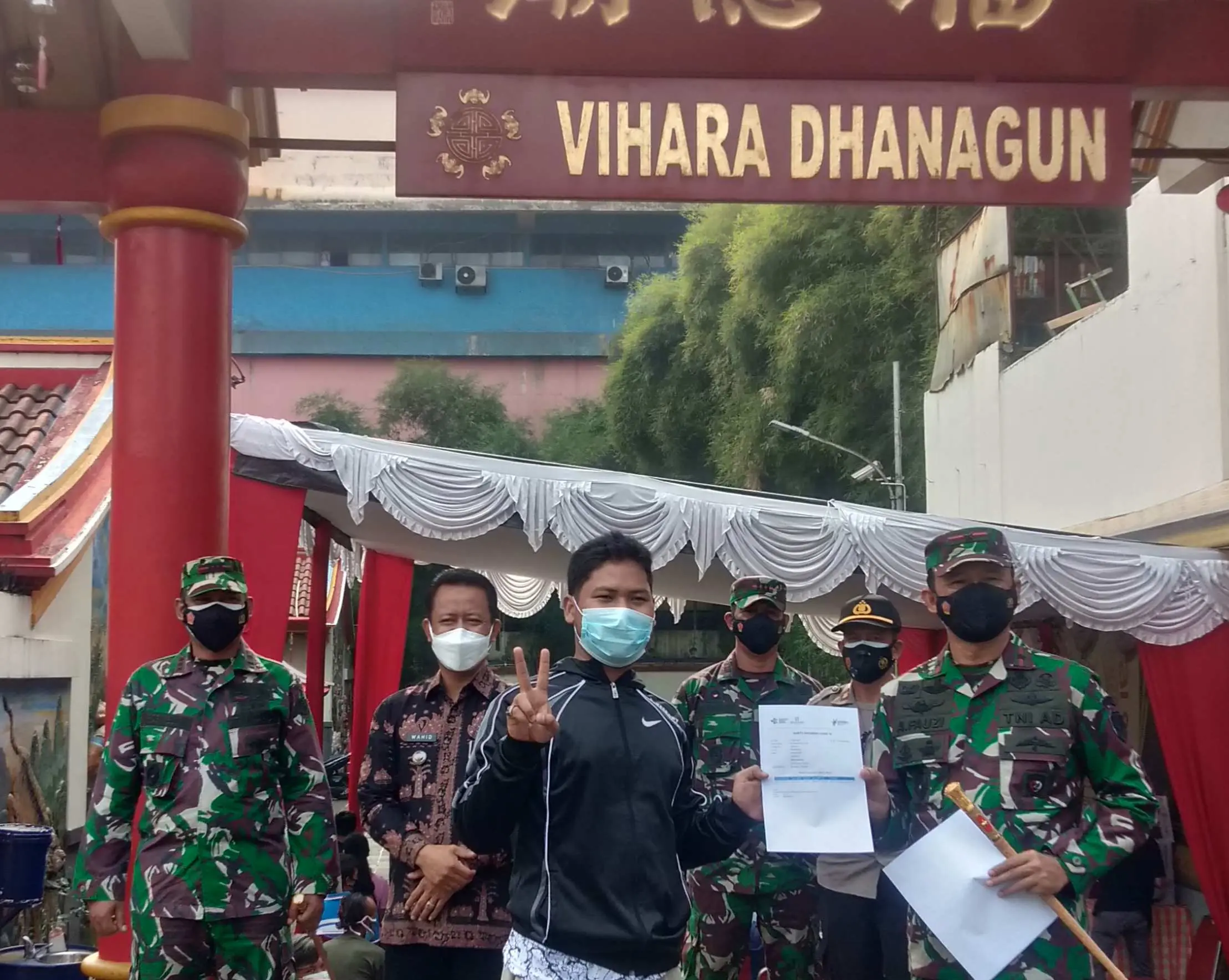 Tinjau Pelaksanaan Vaksinasi di Vihara Danagun, Korem 061/SK Terus Dukung Percepatan Vaksinasi COVID-19