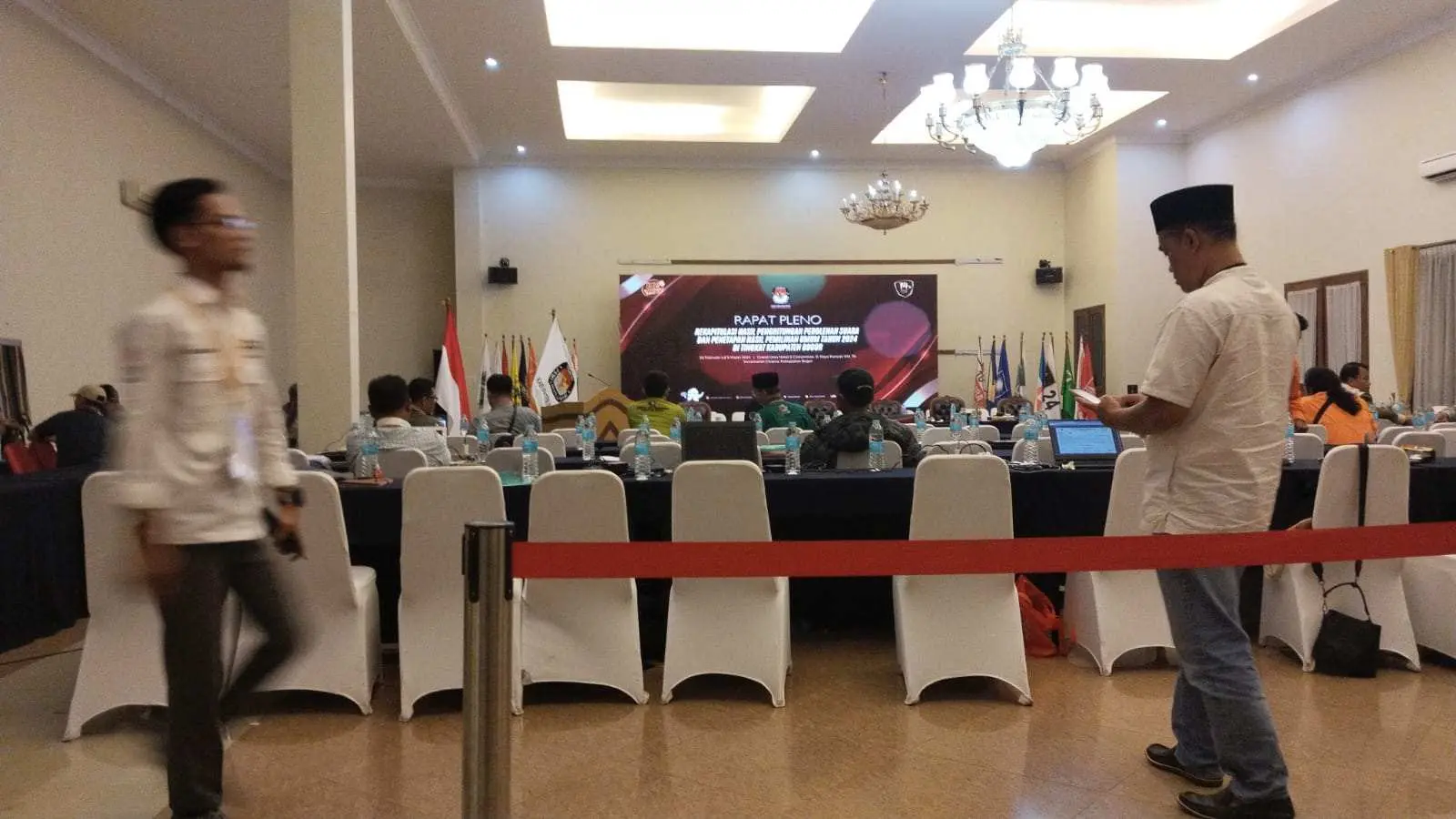 PPK Kecamatan Jasinga Sukses Menyelesaikan Rekapitulasi Hasil Penghitungan Suara Pemilu 2024 di KPUD Kabupaten Bogor