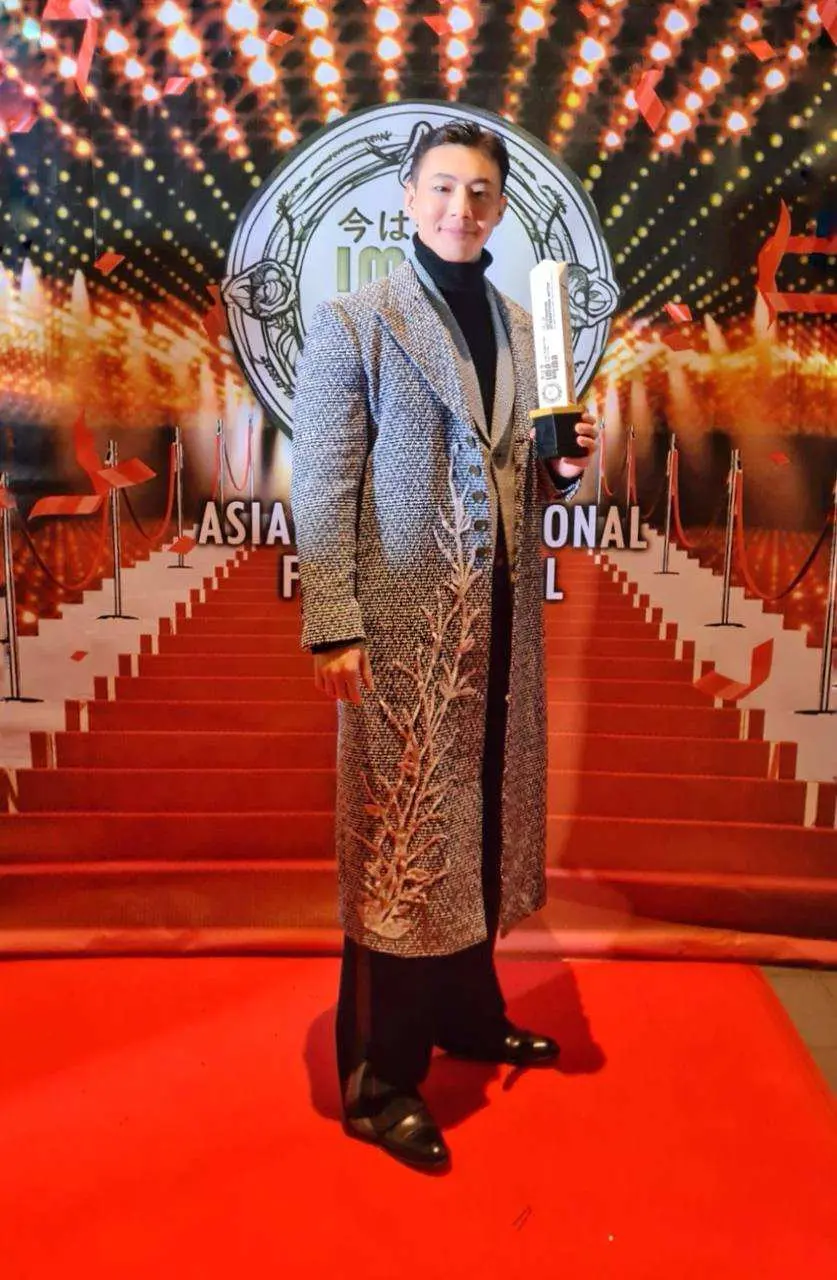 Aktor Ji Soo Sabet Penghargaan Dari Festival Film di Osaka